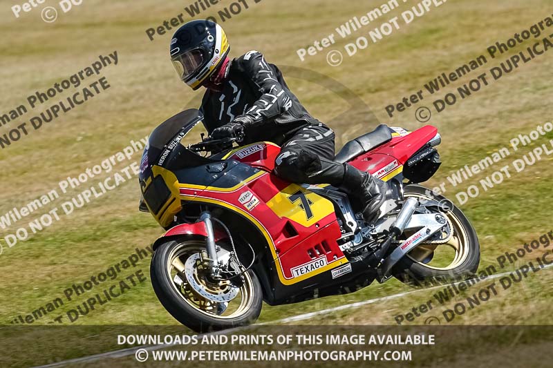 cadwell park;cadwell park photographs;cadwell trackday photographs;enduro digital images;event digital images;eventdigitalimages;peter wileman photography;racing digital images;trackday digital images;trackday photos
